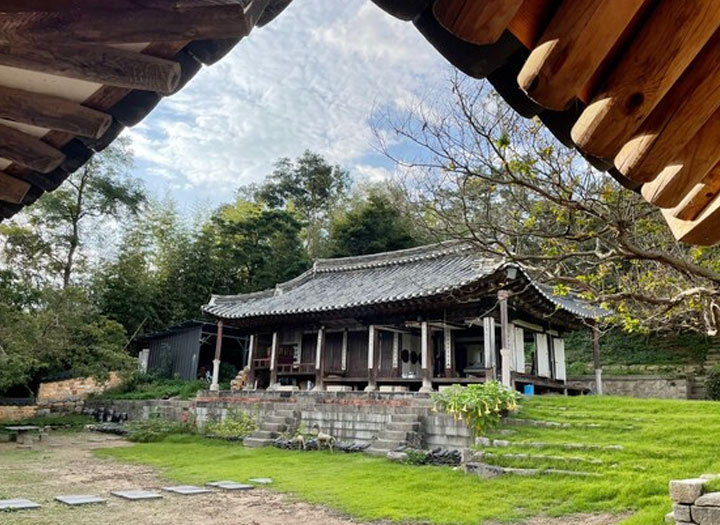 진산동 영모재